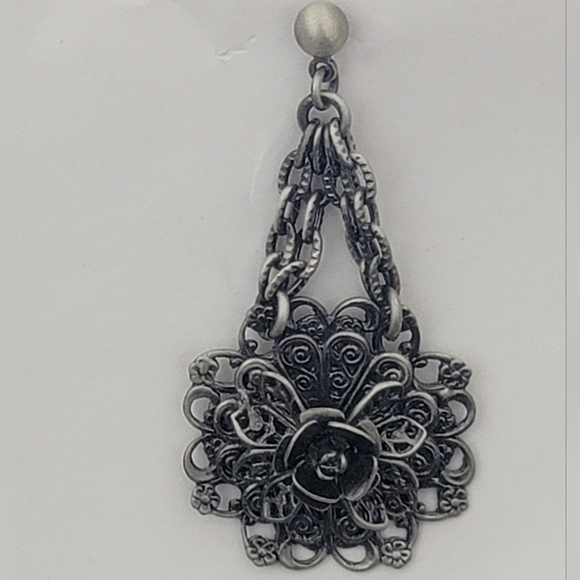 Vintage SIlver Tone Floral Dangle Drop Post Earrings - Picture 2 of 4